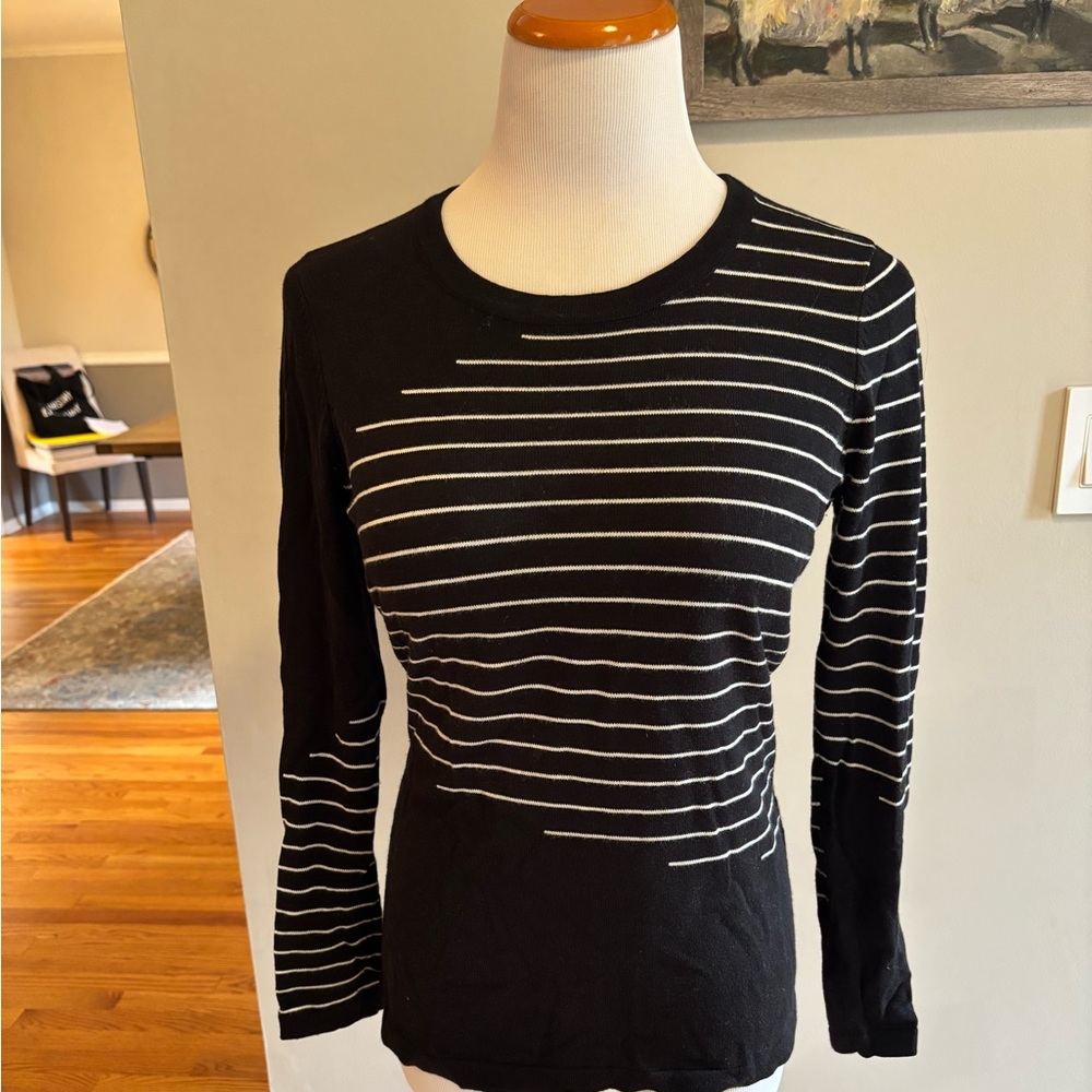 Metric Black and White Striped Women's Knit Top